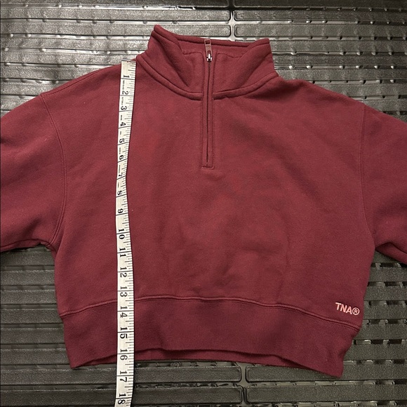 Aritzia Maroon Half-Zip Cropped Sweatshirt - Picture 9 of 10